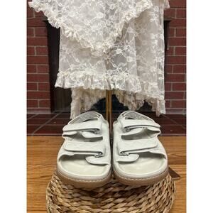 Tony Bianco Hiranni Cream Sheep Nappa Leather Sandals Size 10 Channel